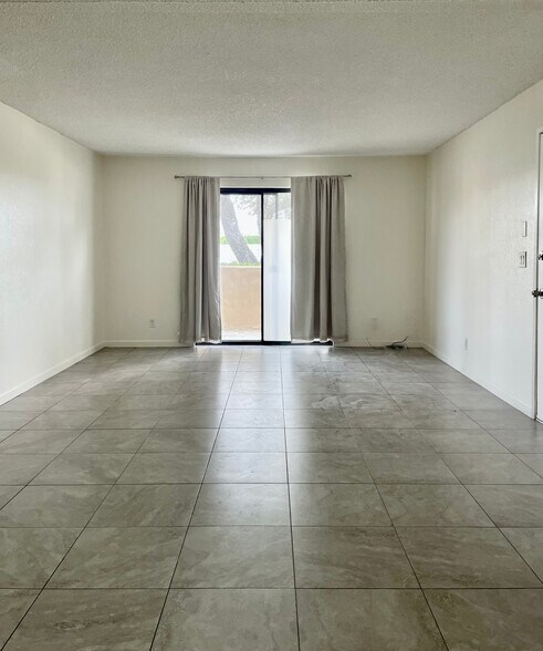 Building Photo - 32502 Cathedral Canyon Dr