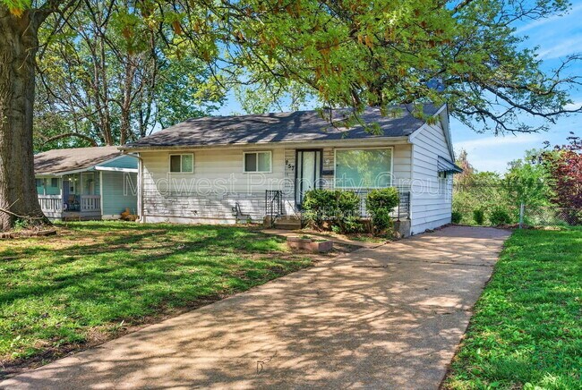 Building Photo - 257 Glen Garry Rd