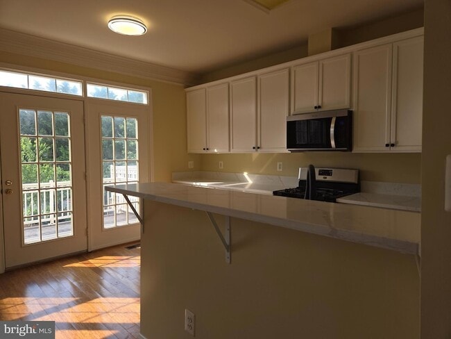 Building Photo - 23624 Overlook Park Dr