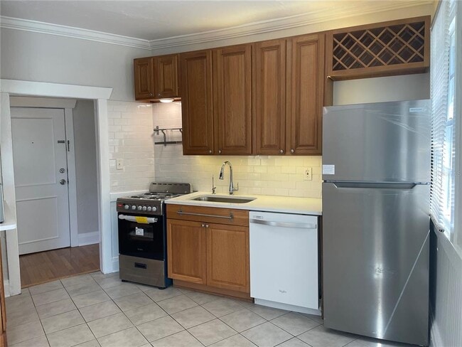 Building Photo - 2305 W Texas Ave