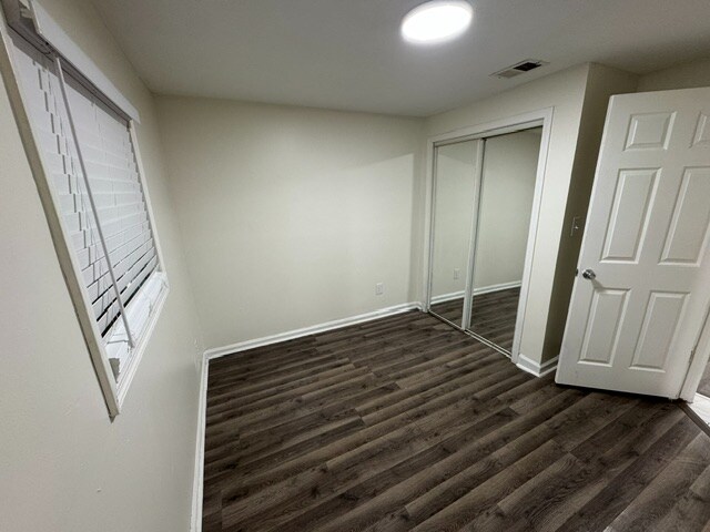 Building Photo - 1739 Dumesnil St