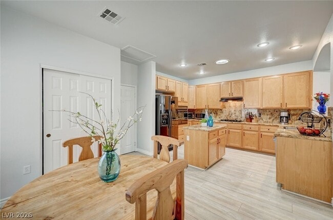 Building Photo - 2288 Tedesca Dr