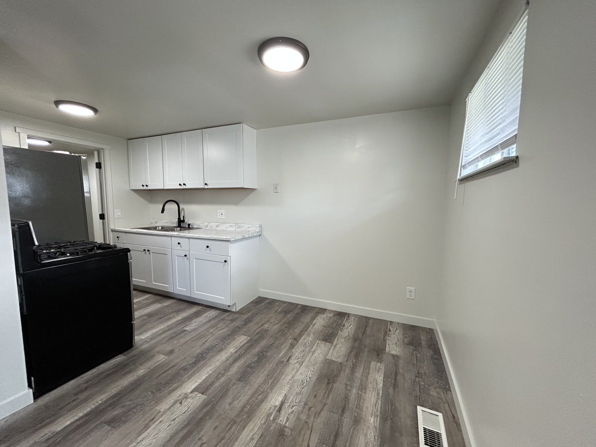 Building Photo - 3440 S 200 E