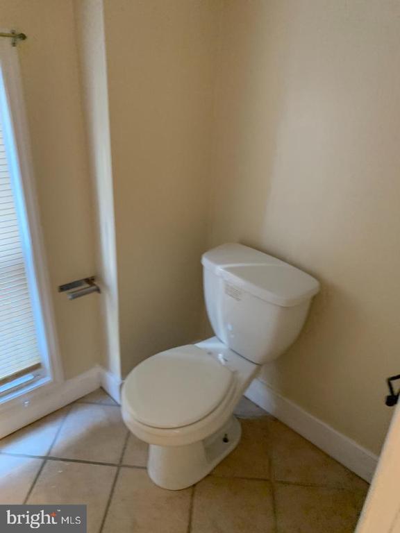 Building Photo - 107 N 6th St