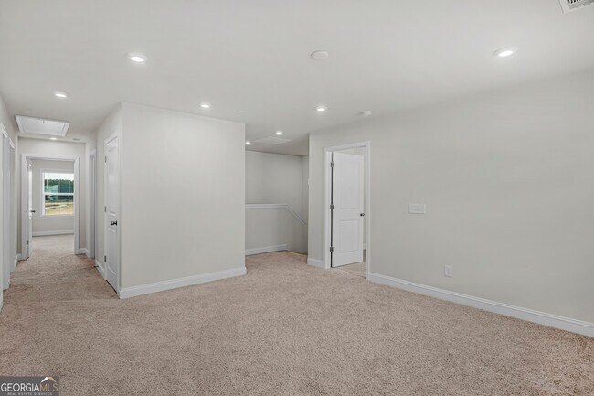 Building Photo - 340 Dendron Dr