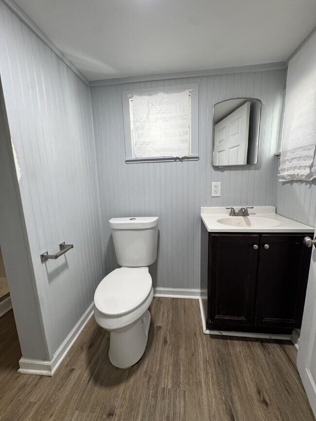 Building Photo - Spacious 3BR/2BA Home in Lafayette – Pet Friendly + Shared Laundry!