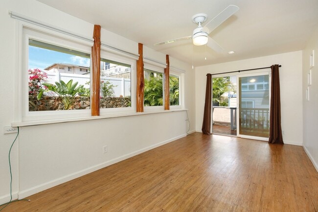 Building Photo - Convenient Location with AC and Solar Photovoltaic