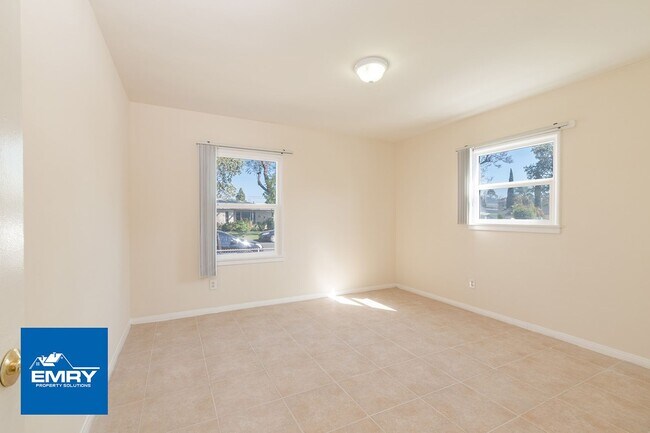 Building Photo - 11609 Lugo Park Ave