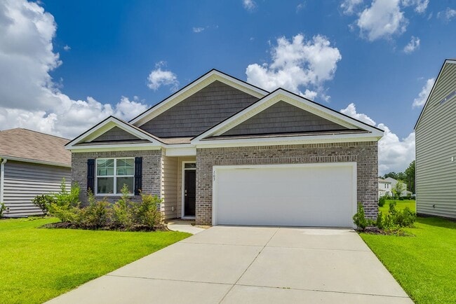 Building Photo - Stylish 4-Bed 2 Bath Ranch Home with Moder...