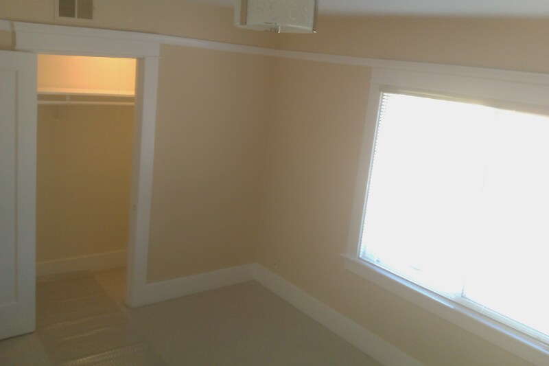 Building Photo - 917 Grand Ave