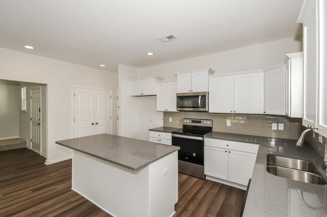 Floorplan - Quinn Residences at Drayton Park - Savannah Quarters