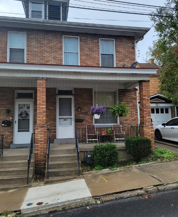 Building Photo - 3103 Tretow St
