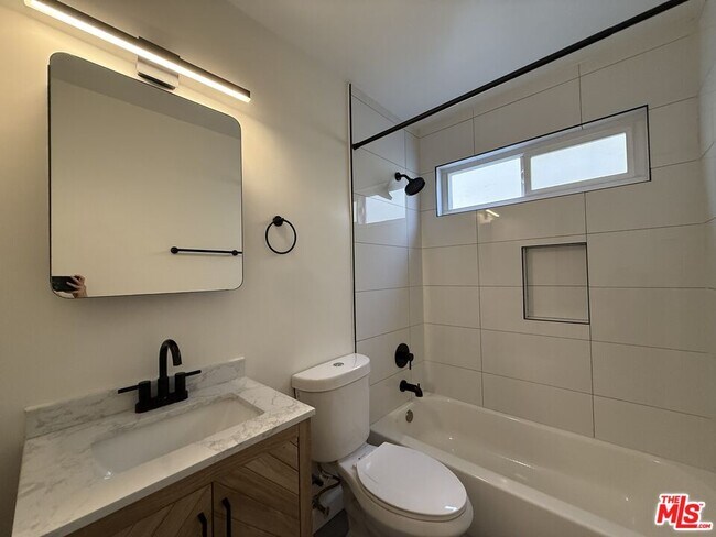 Building Photo - 11543 Venice Blvd.