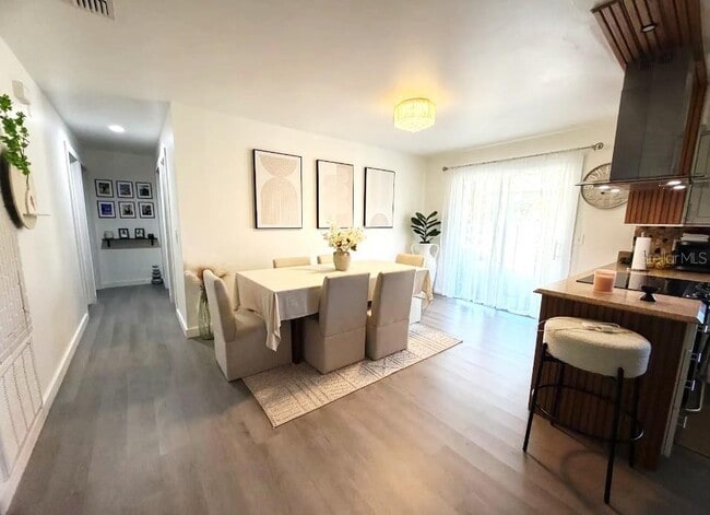 Building Photo - 137 N Nowell St