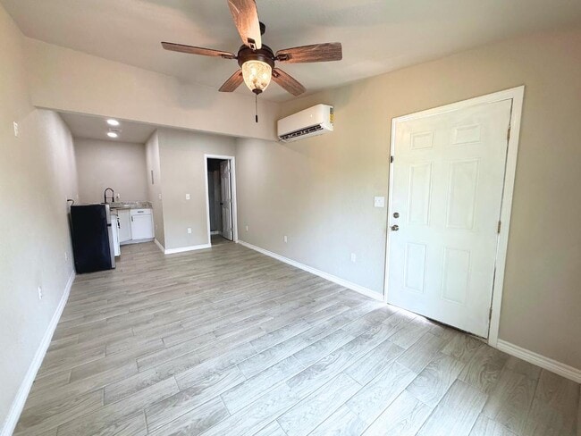 Building Photo - 178 Fennel Dr