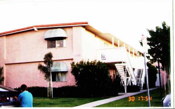 Building Photo - 4930-4940 Nautilus St