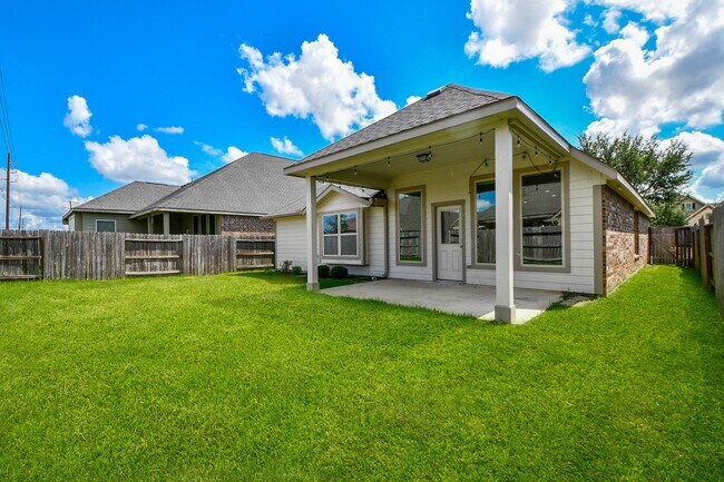 Building Photo - 15330 Ashbrook Dove Ln
