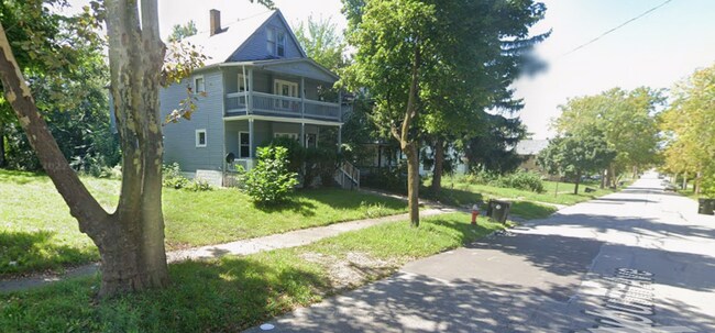 Building Photo - 10514 Mt Auburn Ave