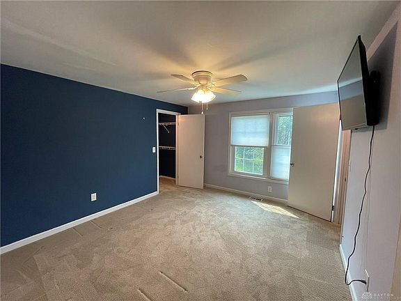 Building Photo - 2275 Nutmeg Ct