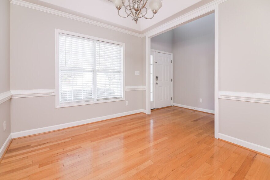 Building Photo - 1214 Braemar Highland Dr