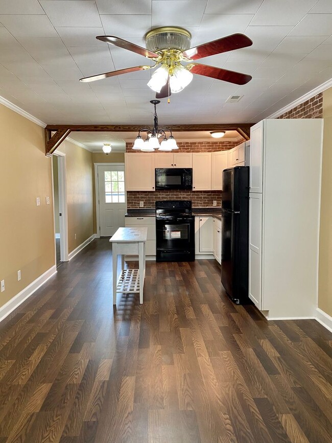 Building Photo - Amazing property! Dreamy wraparound porch! Immaculate & Completely Updated! 3 Bedrooms/2 Baths!