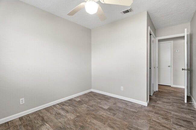 Building Photo - 3214 White Sail