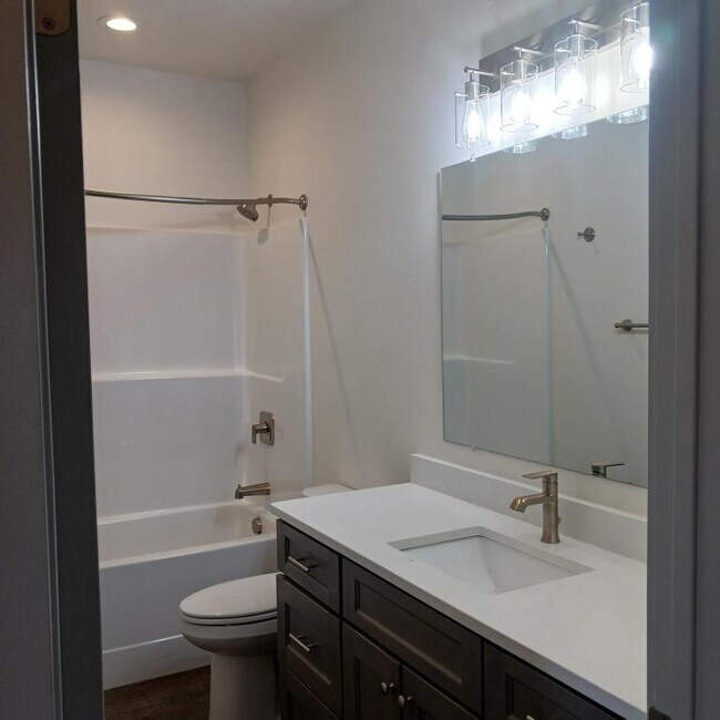 Building Photo - 3939 Millie Ct