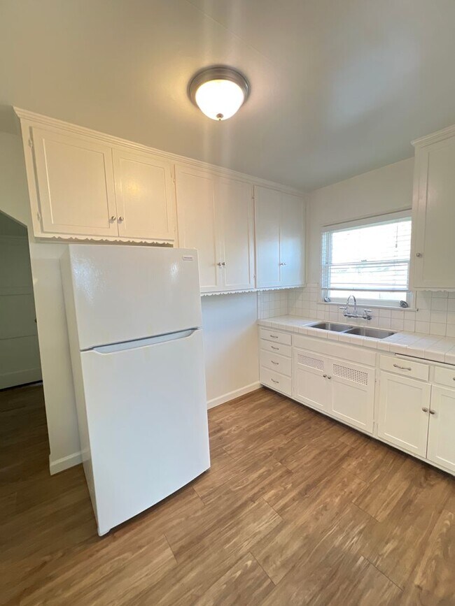 Building Photo - gm2912