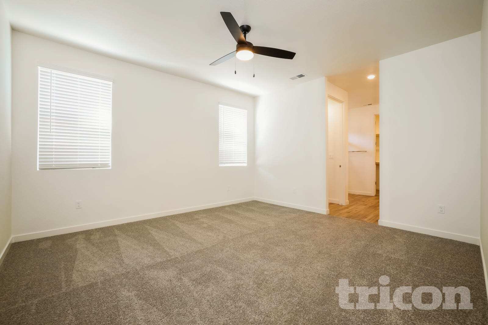 Building Photo - 713 Desert Sage Ct