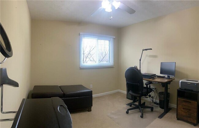 Building Photo - 1194 Ashborough Dr