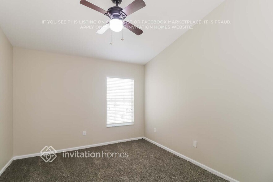 Building Photo - 26533 Castleview Way
