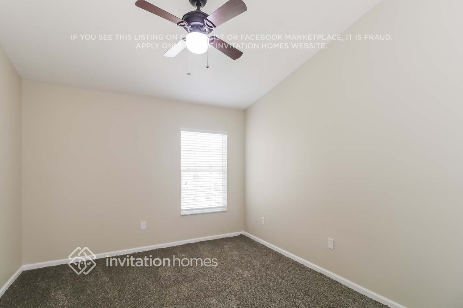Building Photo - 26533 Castleview Way