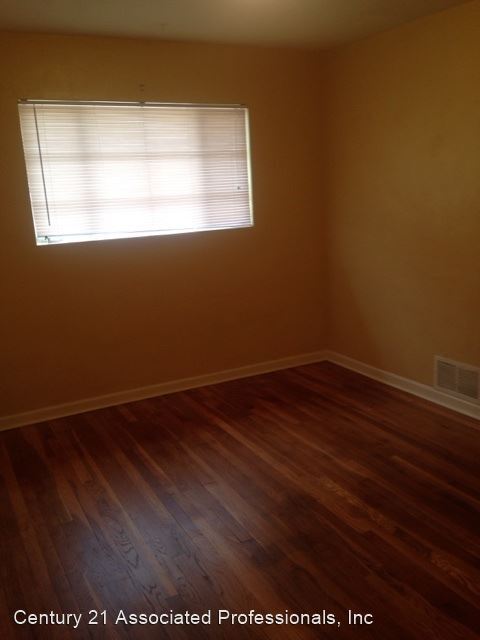 Building Photo - 3 br, 2 bath House - 919 N. Edwards