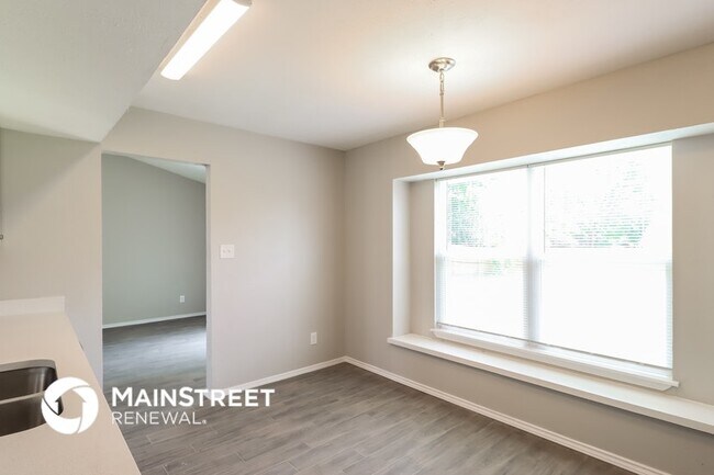 Building Photo - 1508 Endicott Dr