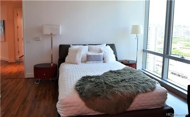 Building Photo - Hokua 3 bedroom corner unit