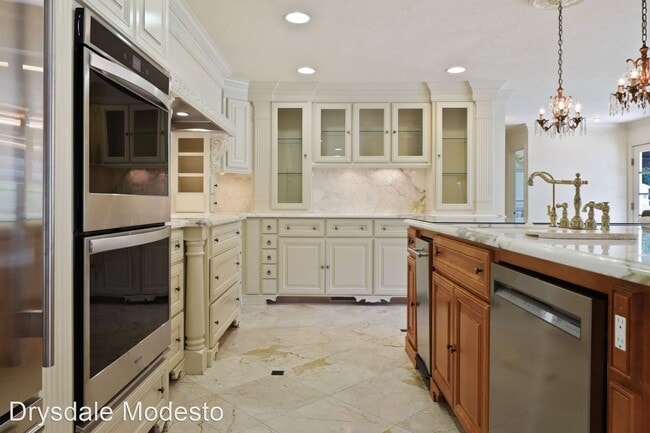 Building Photo - 5 br, 5 bath House - 2837 Scenic Bend