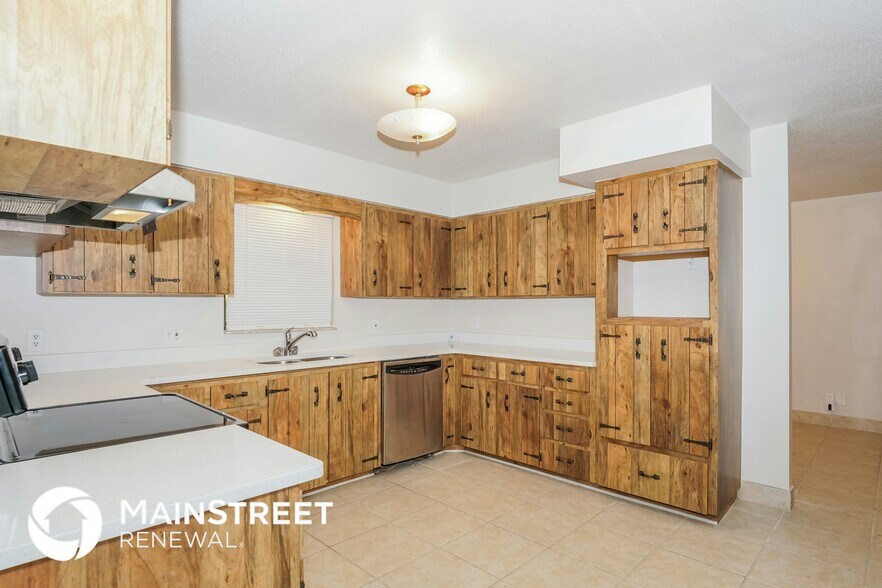 Building Photo - 142 Springwood Dr