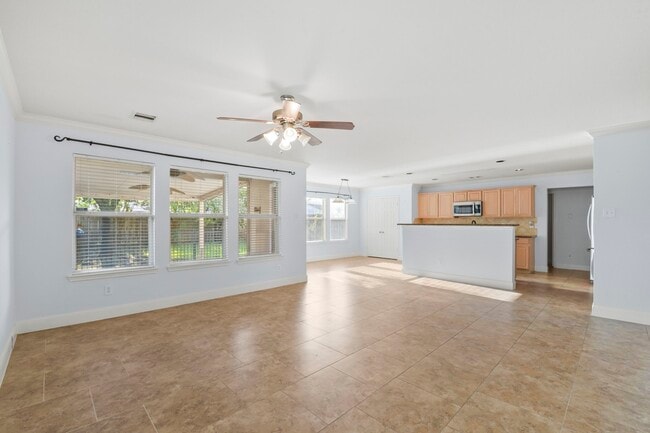 Building Photo - 15811 Vinemoss Ln