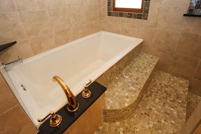 Building Photo - 3602 Jones Mill Rd