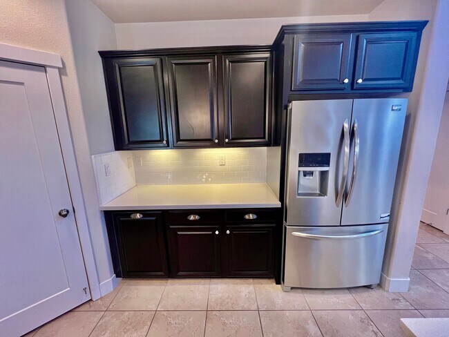 Building Photo - Application Pending! Lovely 4 bedroom 2.5 ...
