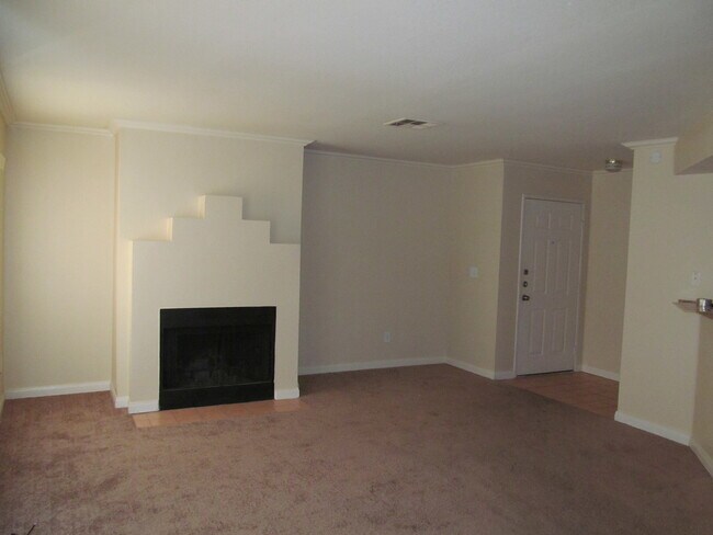 Building Photo - 2+2 VERY NICE APARTMENT AVAILABLE FOR RENT...