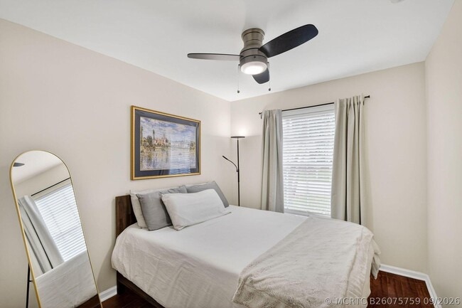 Building Photo - 3387 Commodore Ct