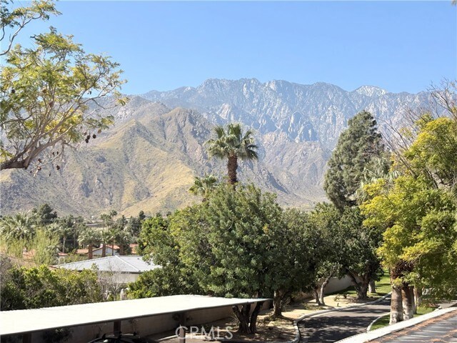 Building Photo - 510 N Villa Ct