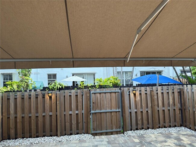 Building Photo - 7862 NW 109th Path