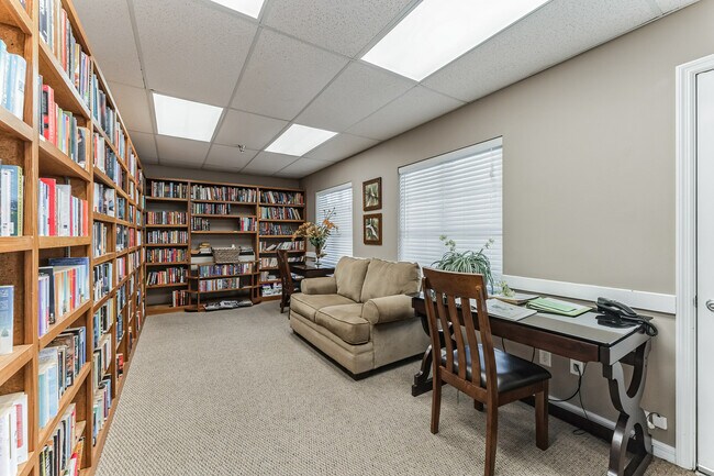 Building Photo - 3109 Walden Shores Blvd