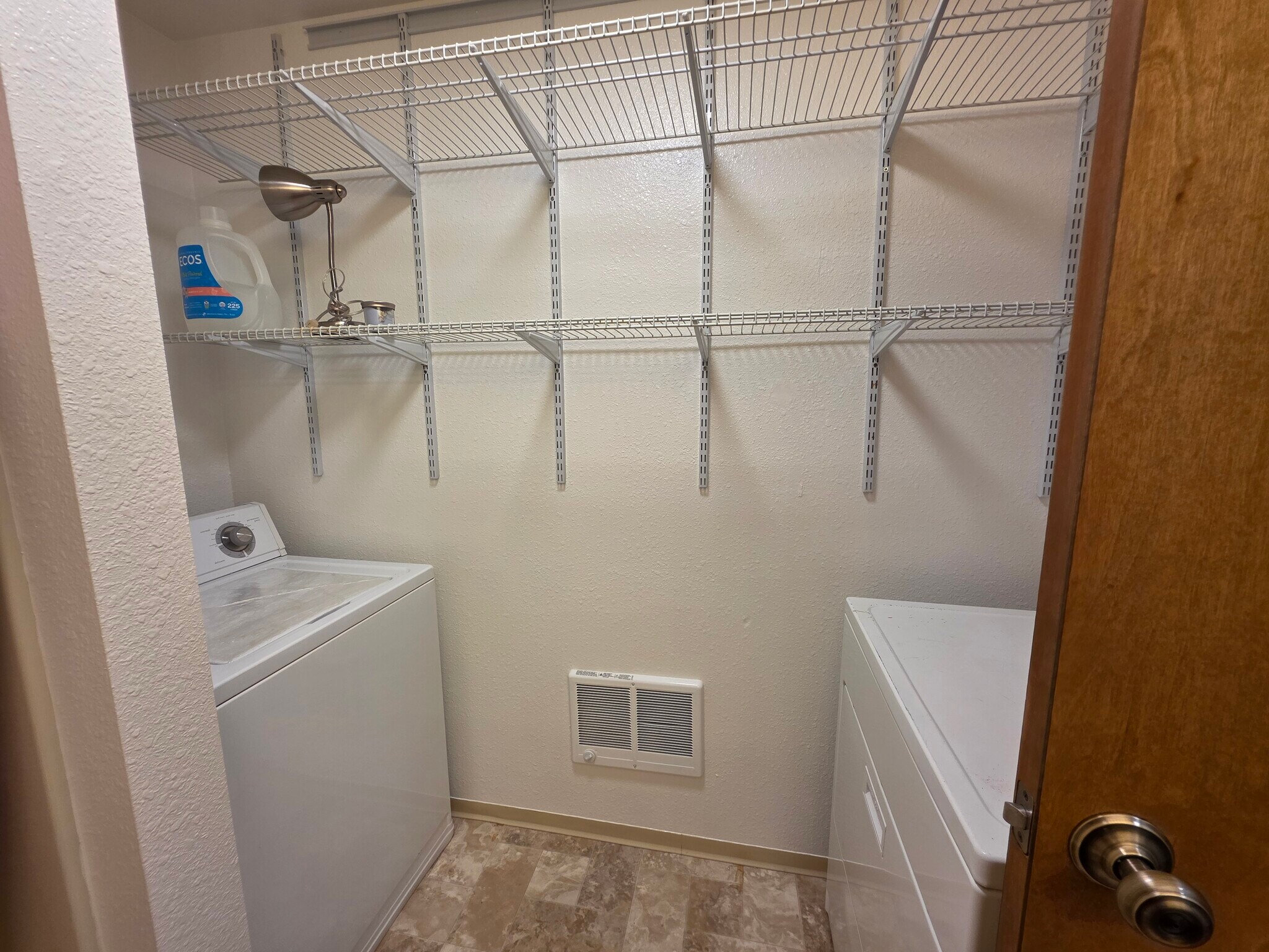 Building Photo - 4025 Delta Dr
