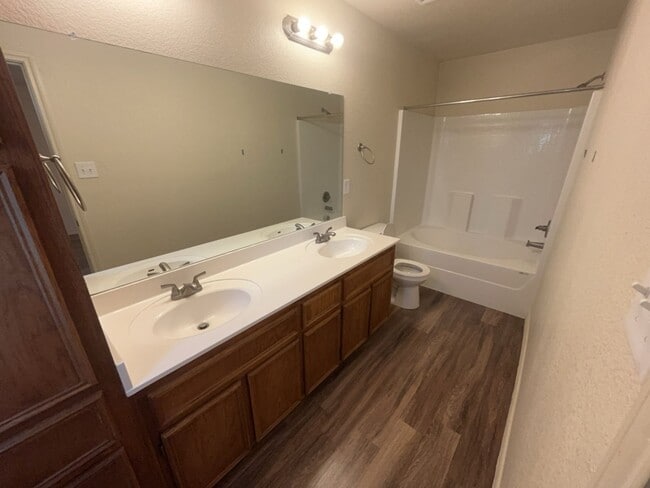 Building Photo - AVAILABLE SOON!