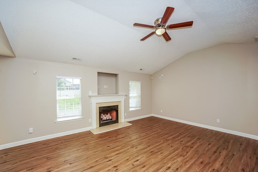 Building Photo - 5020 Wheat Dr SW