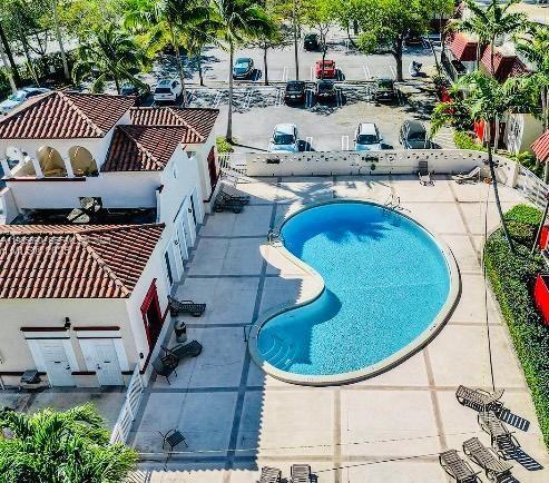 Building Photo - 8650 SW 67th Ave