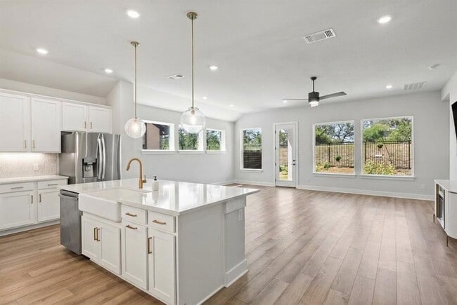 Building Photo - 8408 Grenadier Dr